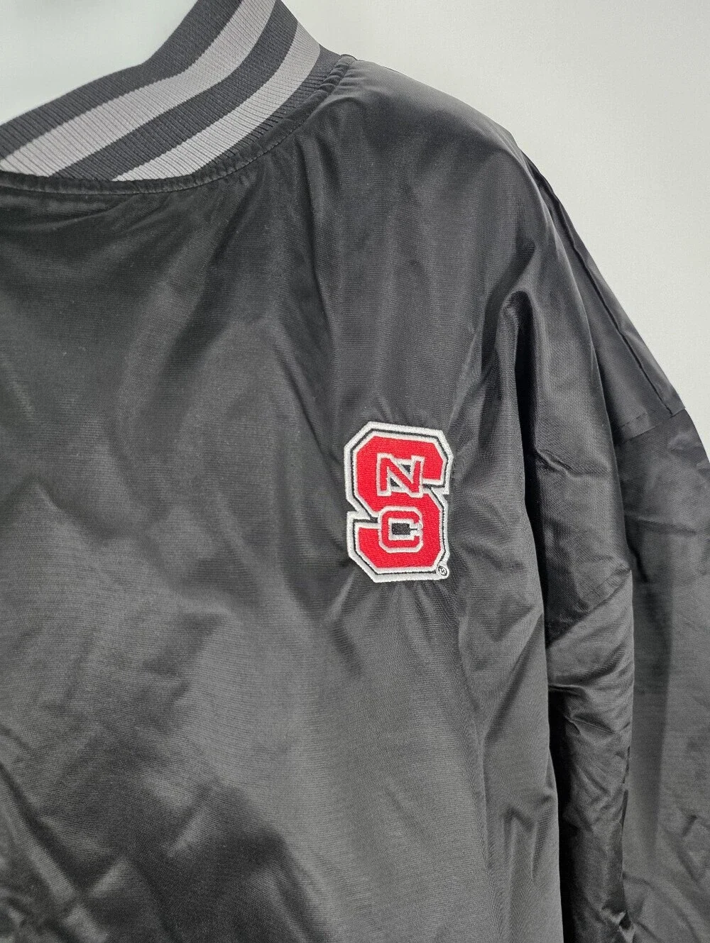 NC State Wolfpack Bomber Jacket Mens 2XL Black Satin Full Zip Rivalry Threads